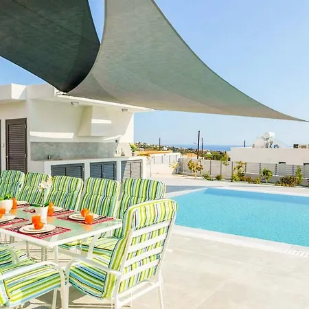 Contemporary Furnishings And Decor Villa-daisy *